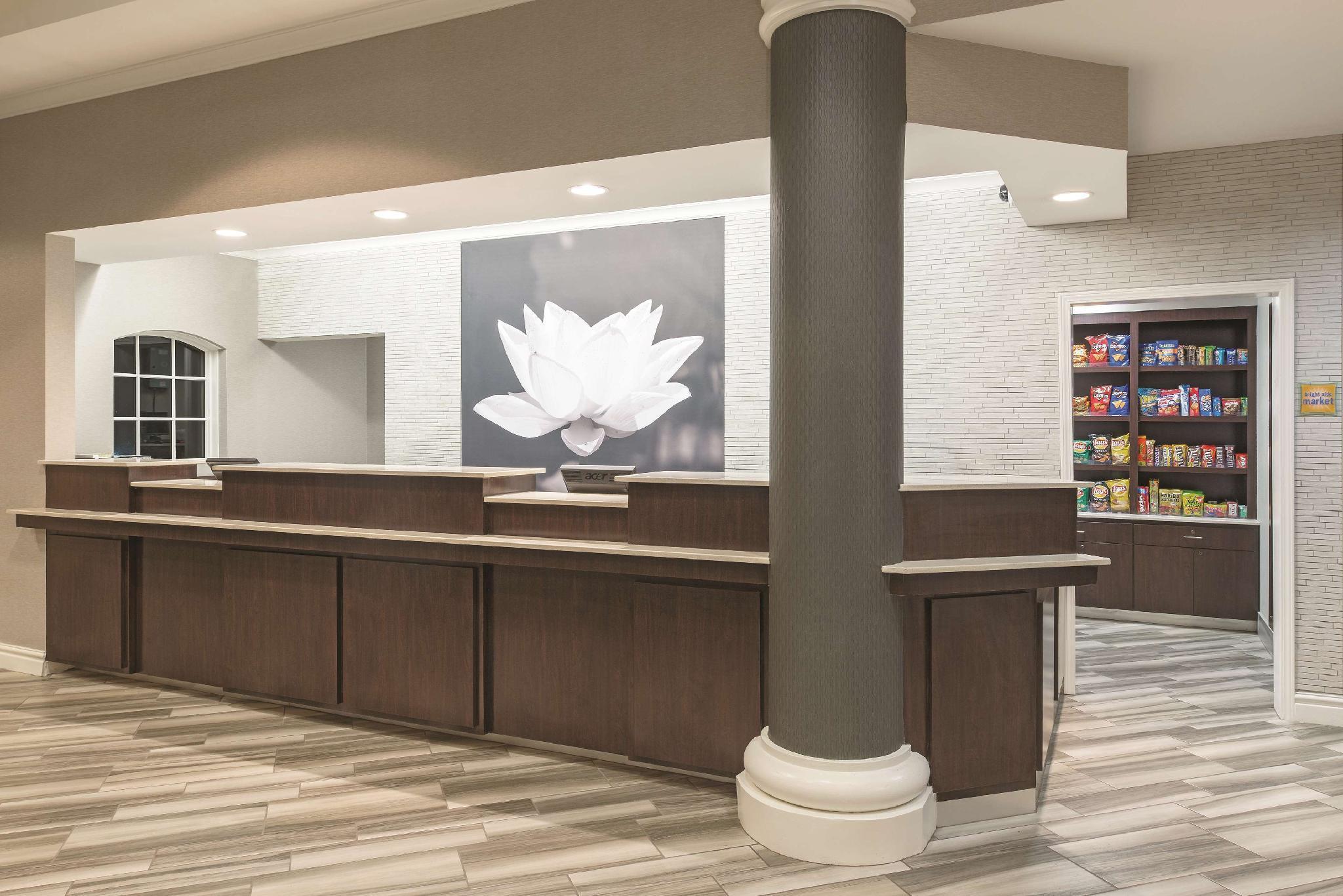 La Quinta By Wyndham St. Louis Westport Ξενοδοχείο Maryland Heights Εξωτερικό φωτογραφία
